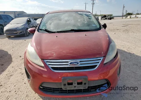 2013 Ford Fiesta Se z USA, uszkodzony, nr VIN 3FADP4BJ8DM185448